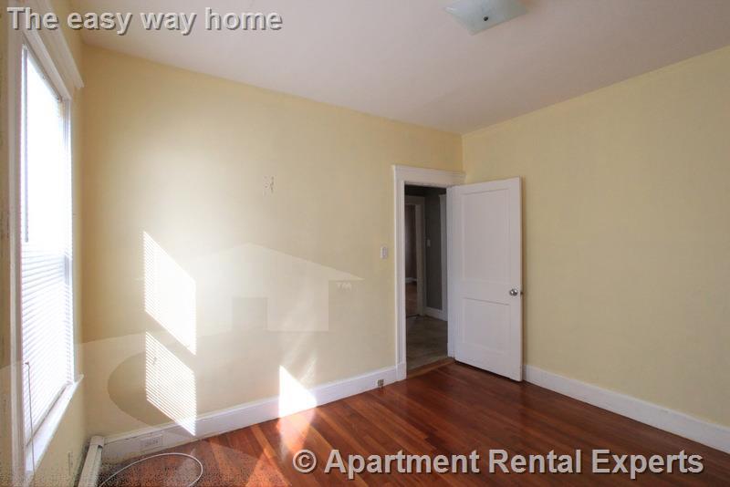 3 bed, 1 bath apartment for rent at 23-25 Bonner Ave Unit 1, Tufts — photo 17 of 28