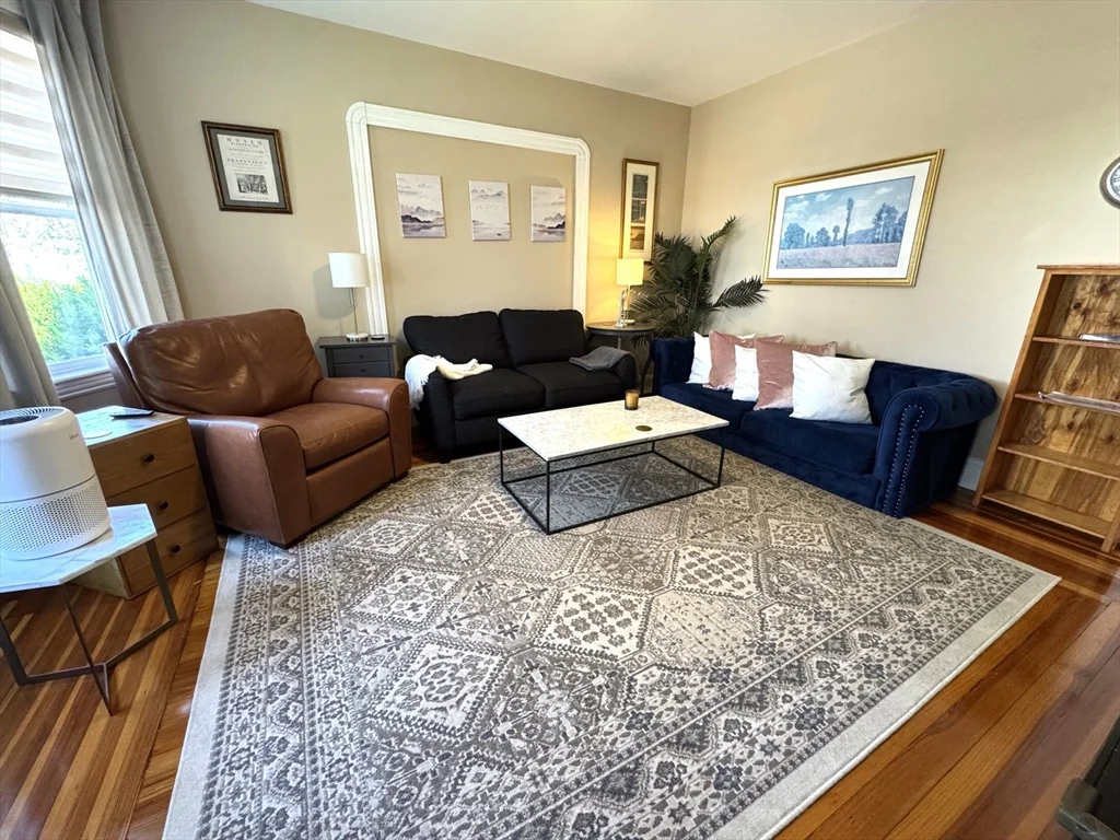 4 bed, 1 bath apartment for rent at 23-25 Fuller St Unit 1, Waltham — photo 8 of 28