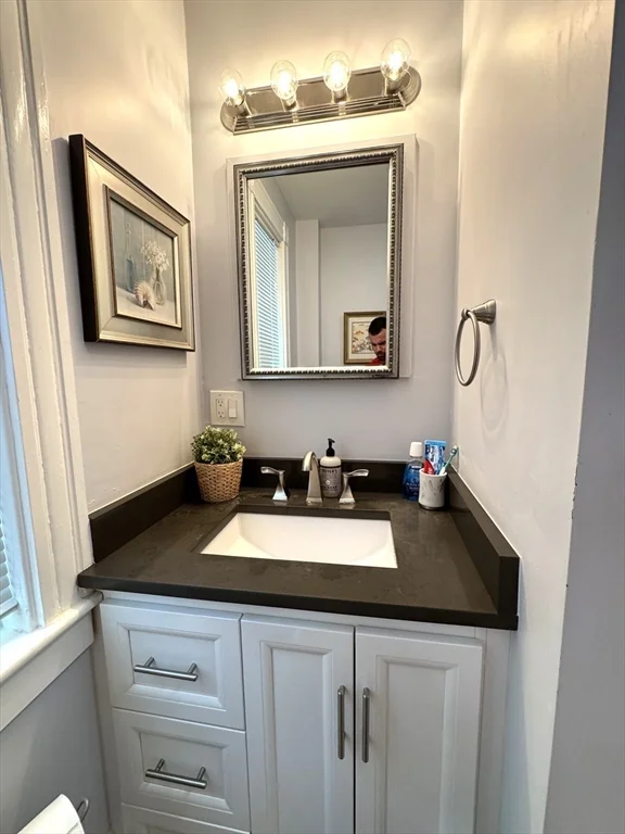 4 bed, 1 bath apartment for rent at 23-25 Fuller St Unit 1, Waltham — photo 21 of 28