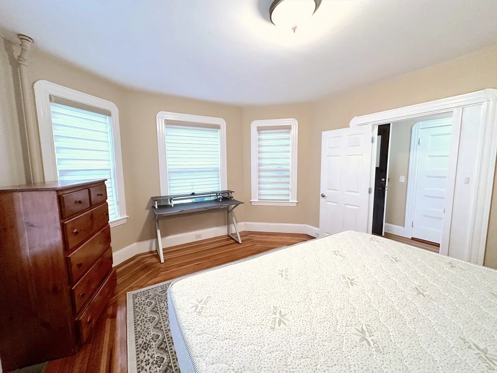 4 bed, 1 bath apartment for rent at 23-25 Fuller St Unit 1, Waltham — photo 13 of 28