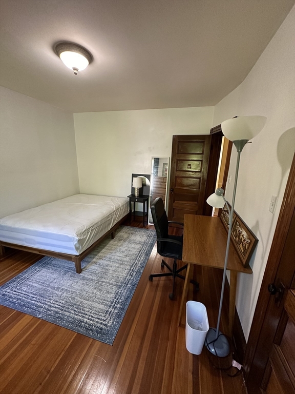 4 bed, 1 bath apartment for rent at 23-25 Fuller St Unit 2, Waltham — photo 8 of 23