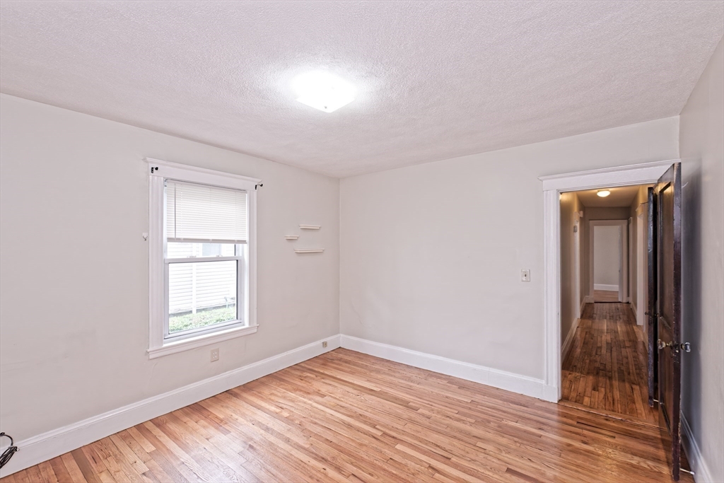 3 bed, 1 bath apartment for rent at 23-25 St James Ter Unit 23, Newton — photo 32 of 34