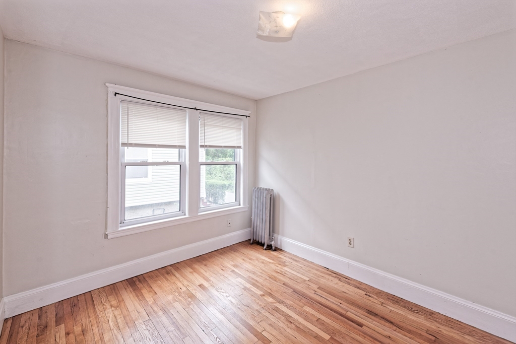 3 bed, 1 bath apartment for rent at 23-25 St James Ter Unit 23, Newton — photo 24 of 34