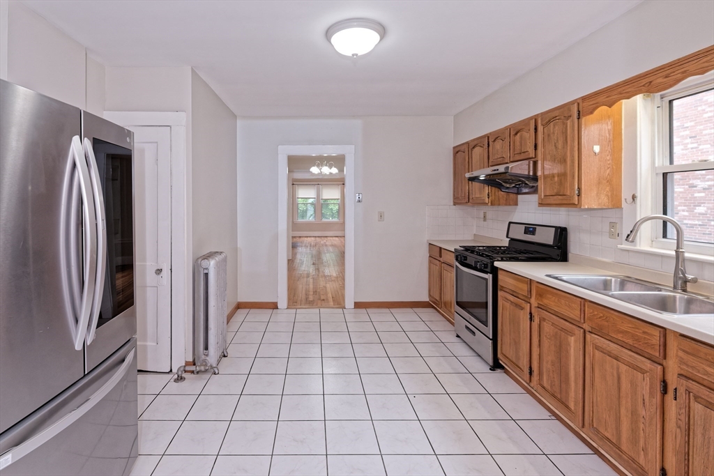 3 bed, 1 bath apartment for rent at 23-25 St James Ter Unit 23, Newton — photo 18 of 34