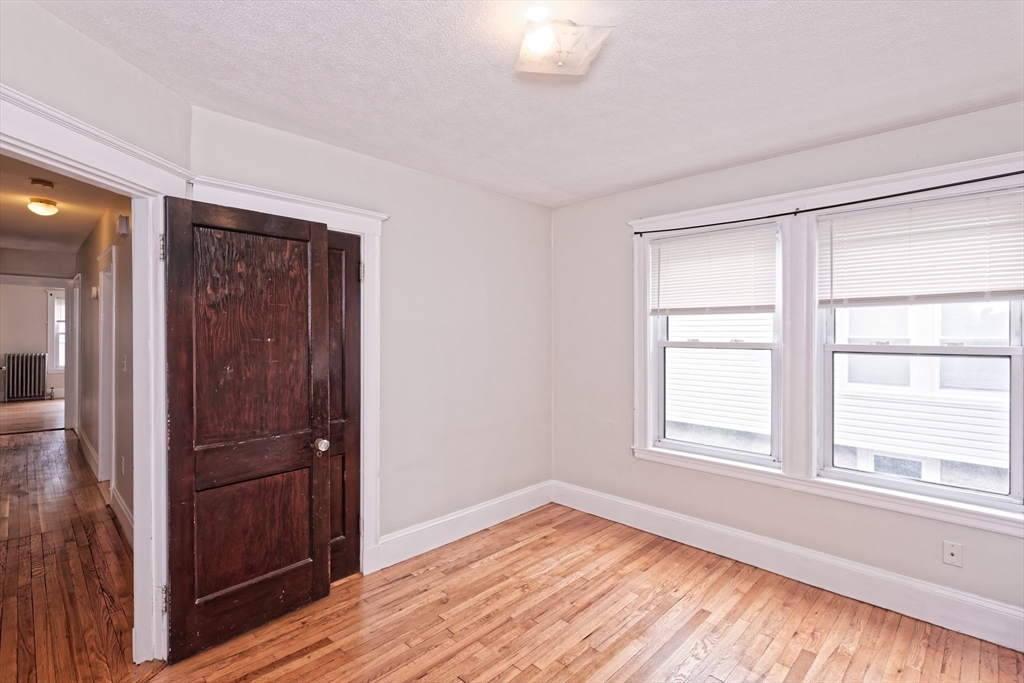 3 bed, 1 bath apartment for rent at 23-25 St James Ter Unit 23, Newton — photo 25 of 34