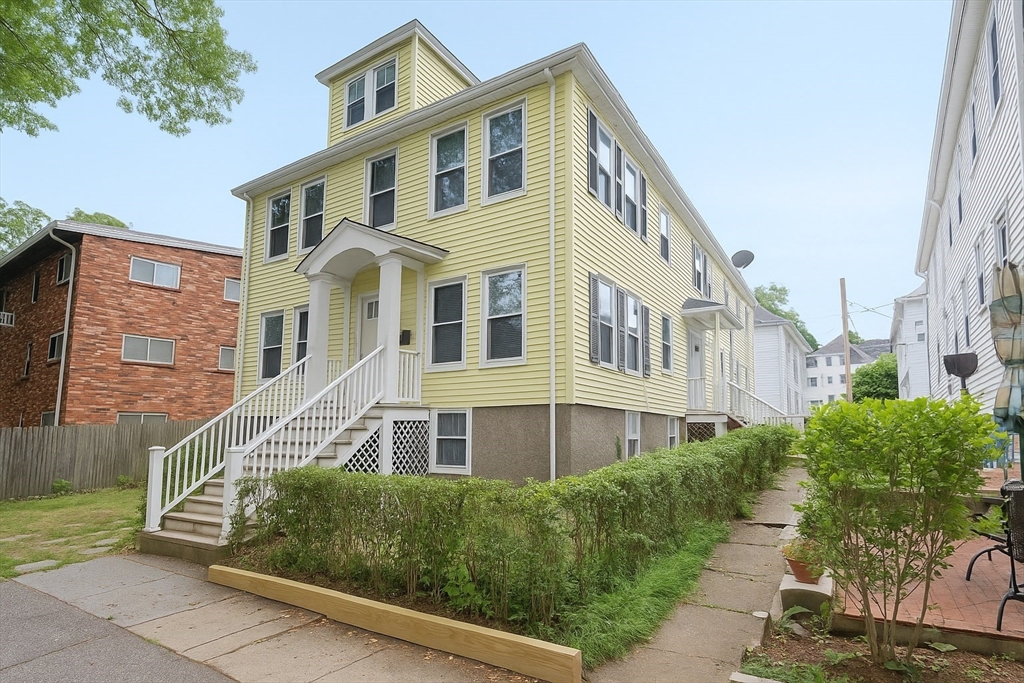 3 bed, 1 bath apartment for rent at 23-25 St James Ter Unit 23, Newton — photo 2 of 34