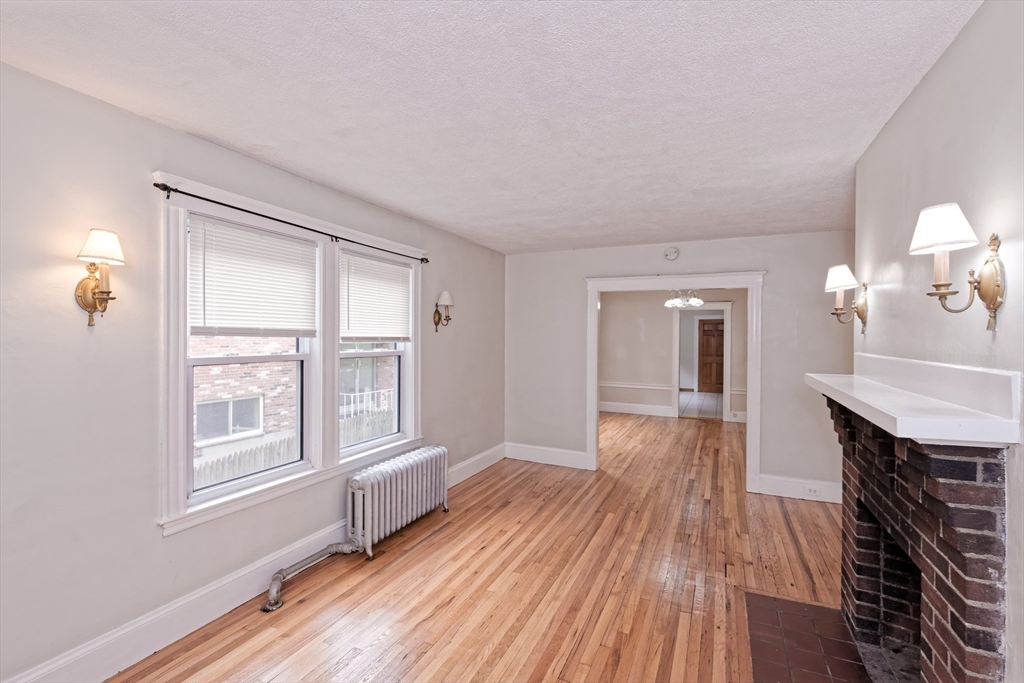3 bed, 1 bath apartment for rent at 23-25 St James Ter Unit 23, Newton — photo 6 of 34