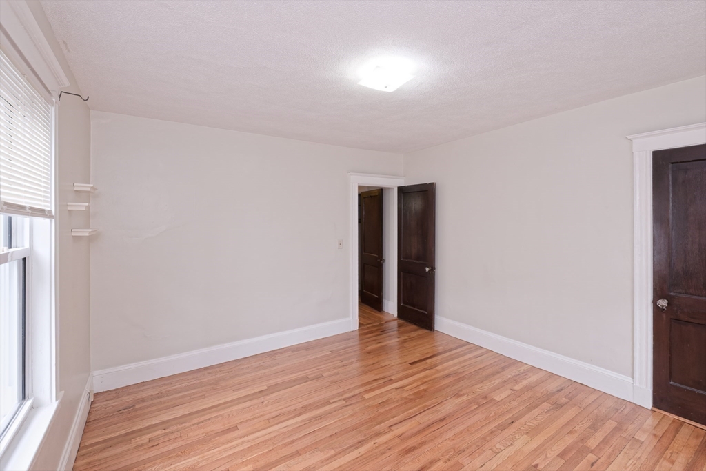 3 bed, 1 bath apartment for rent at 23-25 St James Ter Unit 23, Newton — photo 33 of 34