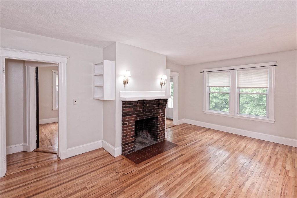 3 bed, 1 bath apartment for rent at 23-25 St James Ter Unit 23, Newton — photo 8 of 34