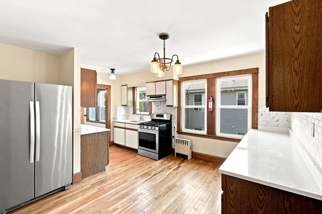 4 bed, 2 bath apartment for rent at 23-25 Suncrest Rd Unit 2, Hyde Park — photo 6 of 33
