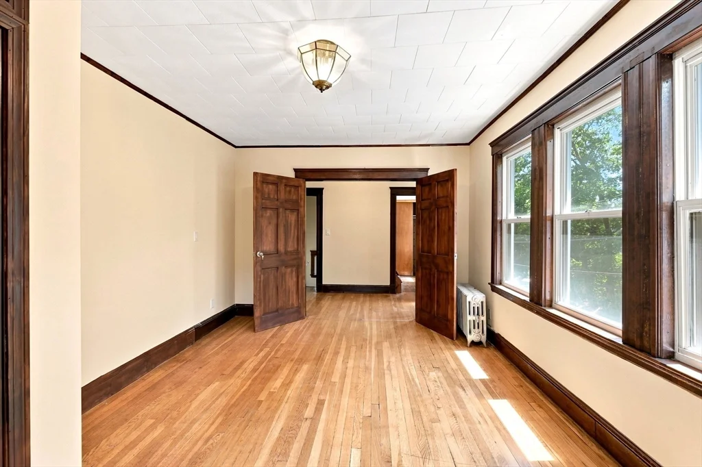 4 bed, 2 bath apartment for rent at 23-25 Suncrest Rd Unit 2, Hyde Park — photo 20 of 33