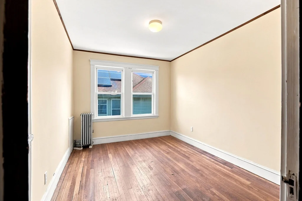 4 bed, 2 bath apartment for rent at 23-25 Suncrest Rd Unit 2, Hyde Park — photo 14 of 33