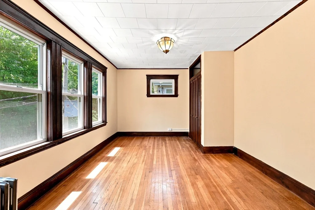 4 bed, 2 bath apartment for rent at 23-25 Suncrest Rd Unit 2, Hyde Park — photo 19 of 33