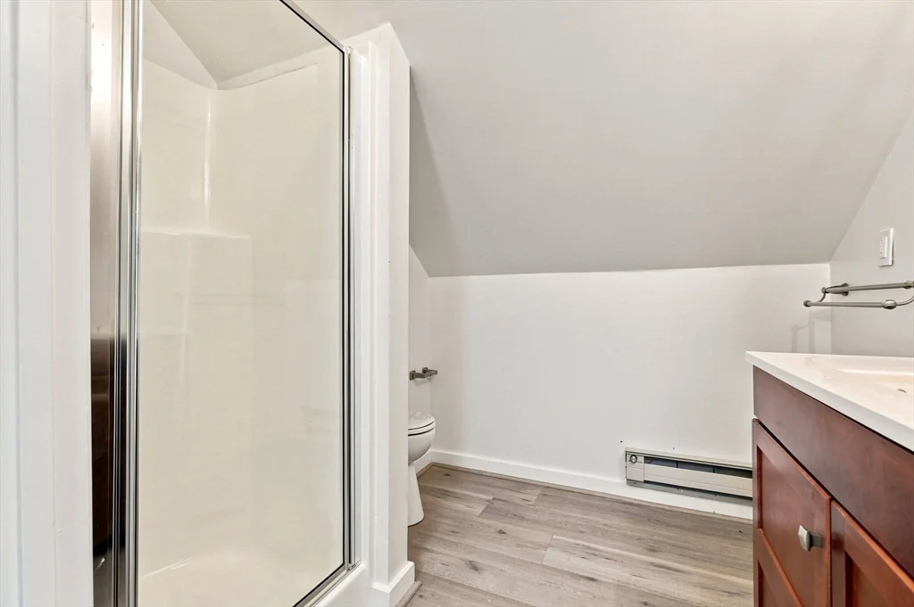 4 bed, 2 bath apartment for rent at 23-25 Suncrest Rd Unit 2, Hyde Park — photo 27 of 33