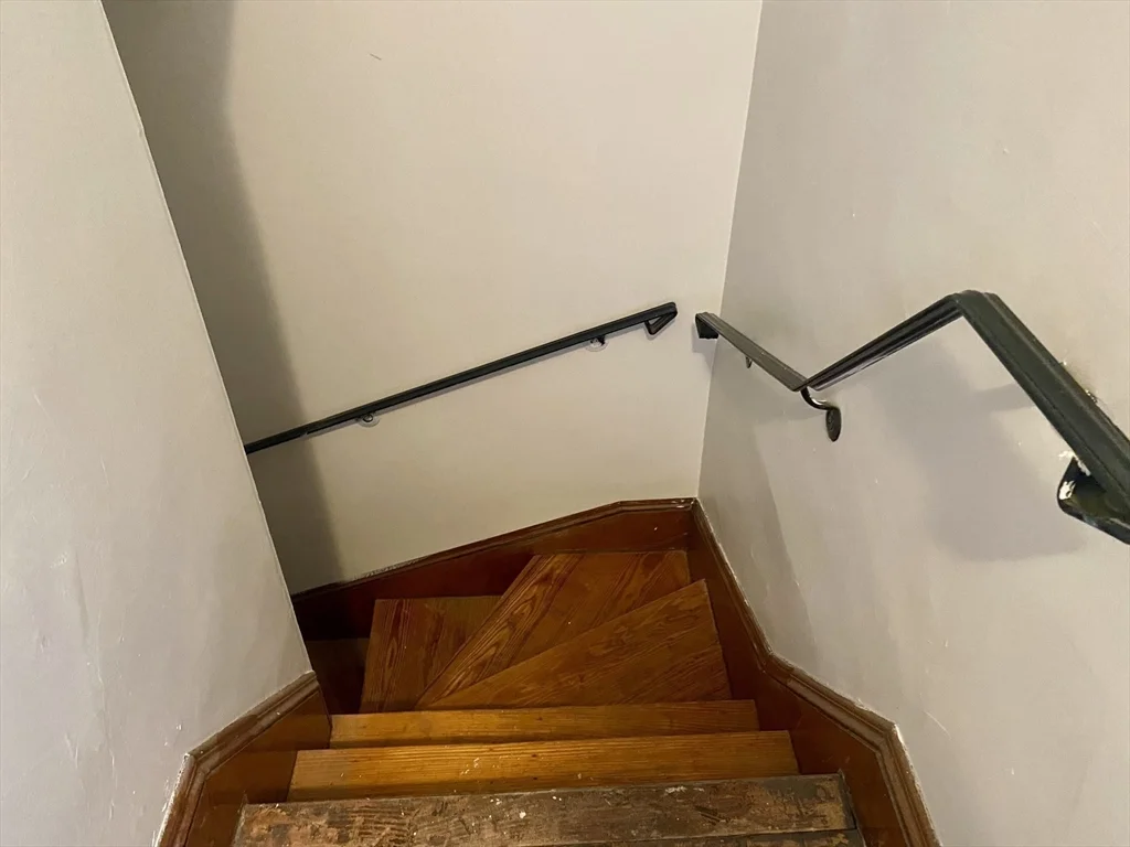 3 bed, 1.5 bath apartment for rent at 23-25 Windsor St Unit 25, Arlington — photo 19 of 21