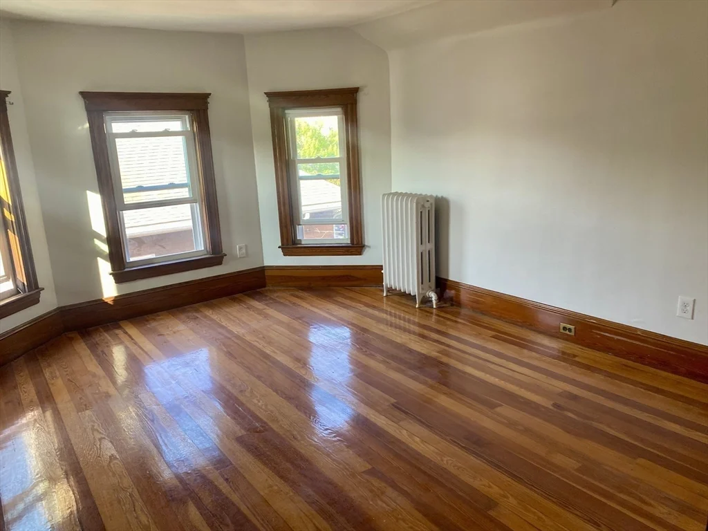 3 bed, 1.5 bath apartment for rent at 23-25 Windsor St Unit 25, Arlington — photo 8 of 21