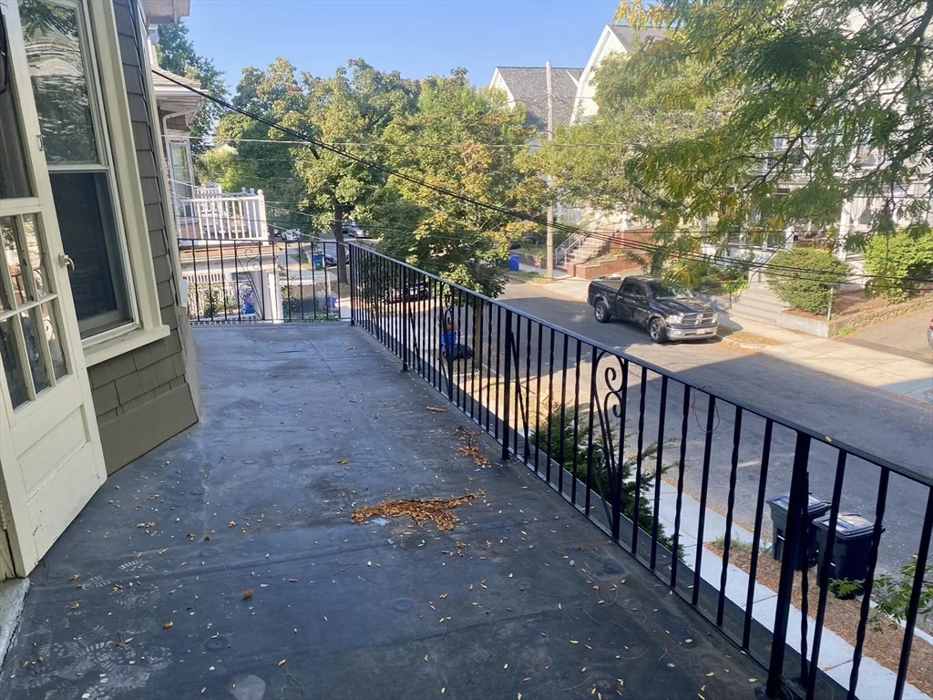 3 bed, 1.5 bath apartment for rent at 23-25 Windsor St Unit 25, Arlington — photo 17 of 21