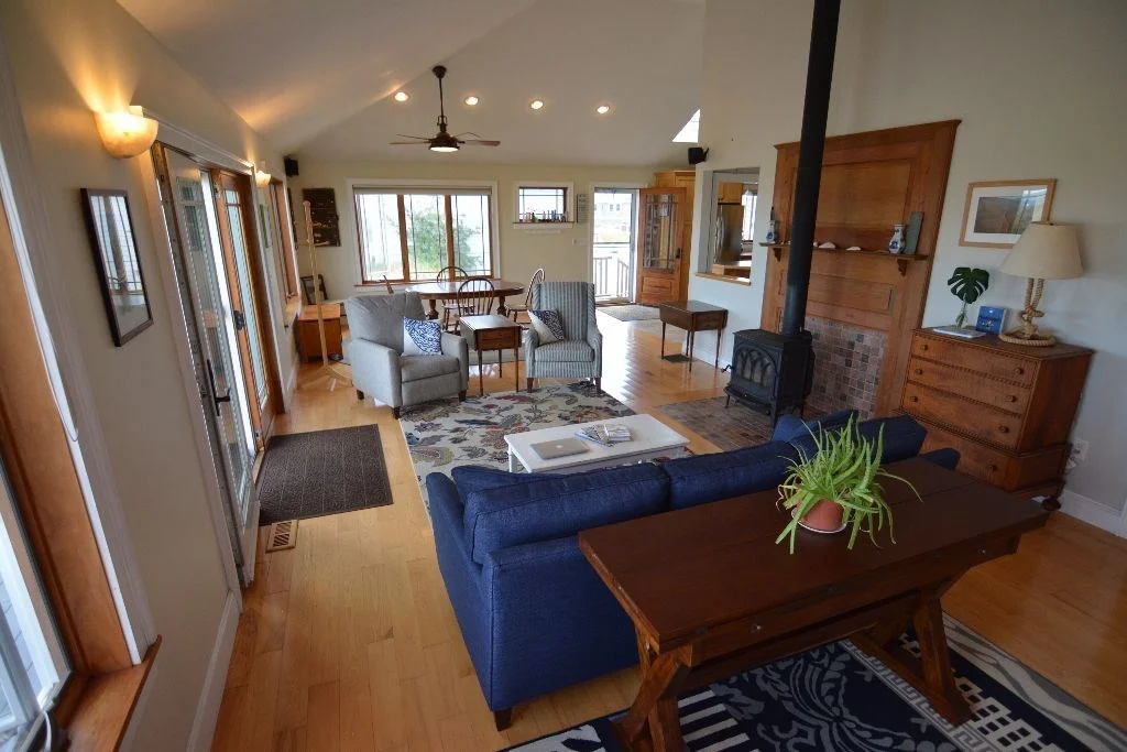3 bed, 2 bath apartment for rent at 23 53rd Unit WINTER, Plum Island — photo 7 of 19