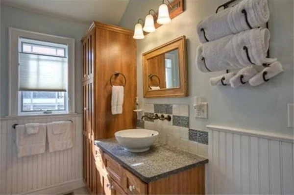 3 bed, 2 bath apartment for rent at 23 53rd Unit WINTER, Plum Island — photo 10 of 19