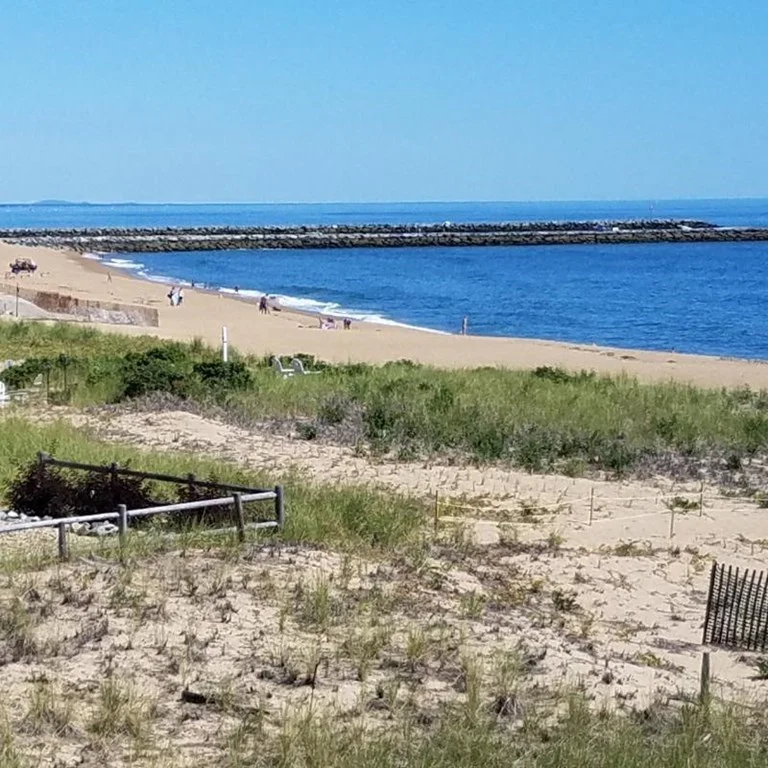 3 bed, 2 bath apartment for rent at 23 53rd Unit WINTER, Plum Island — photo 17 of 19