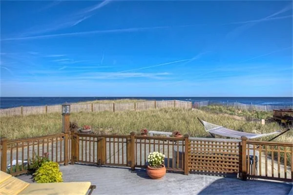 3 bed, 2 bath apartment for rent at 23 53rd Unit WINTER, Plum Island — photo 16 of 19