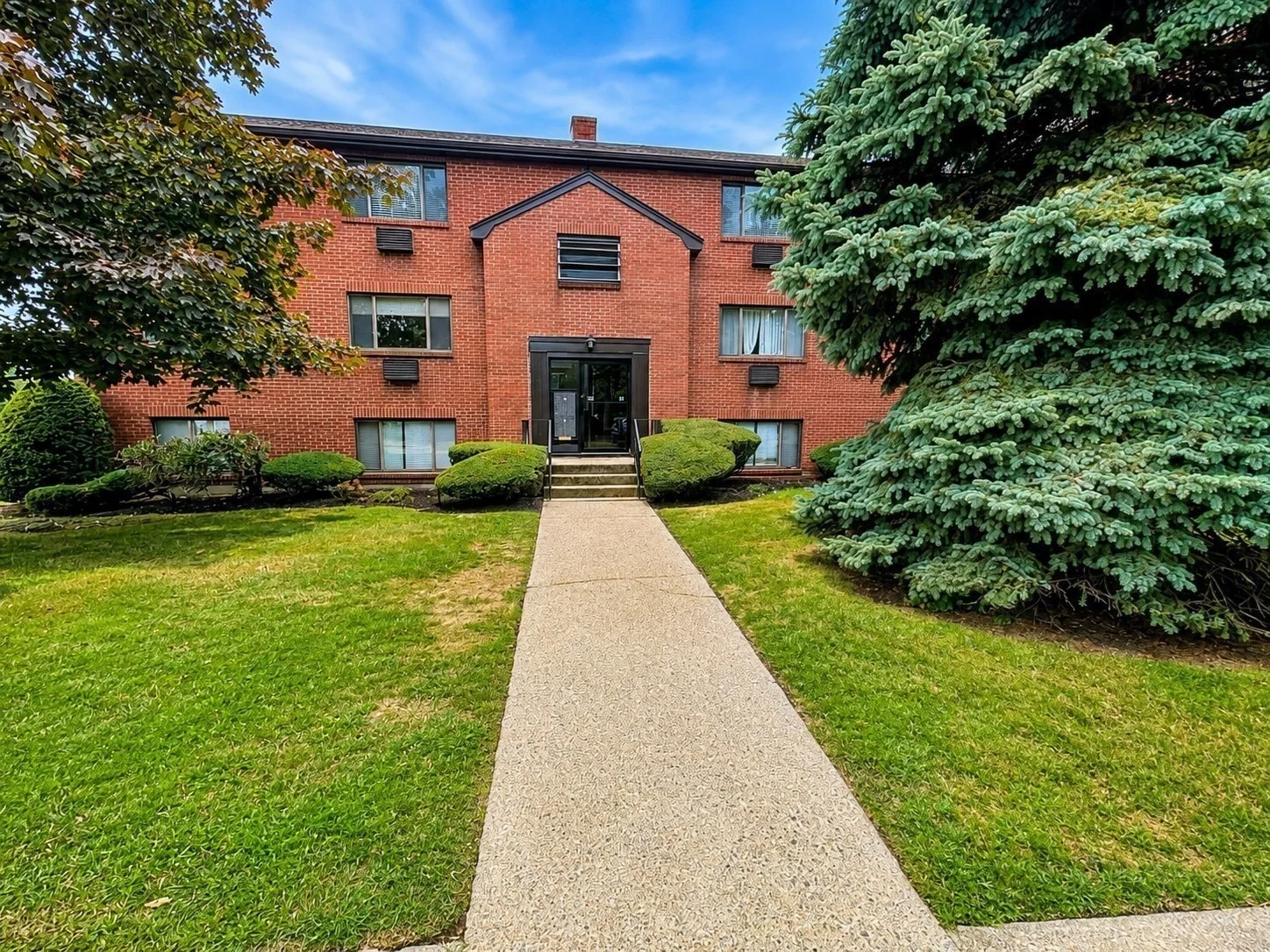 2 bed, 1 bath apartment for rent at 23 a Charlsbank Way Unit 23 a, Waltham — photo 8 of 11