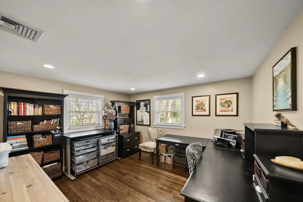 5 bed, 2 bath apartment for rent at 23 Albert St, Waltham — photo 16 of 35