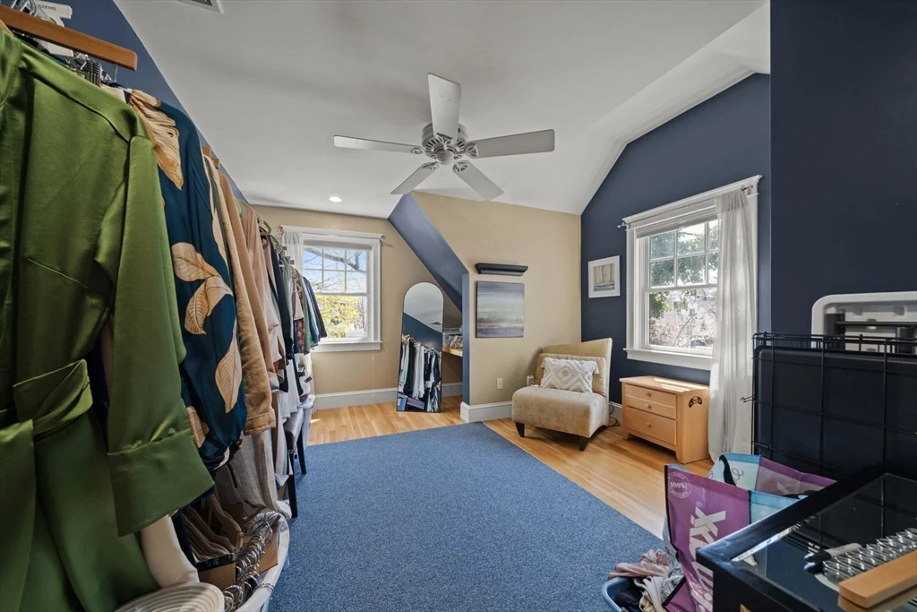 5 bed, 2 bath apartment for rent at 23 Albert St, Waltham — photo 23 of 35