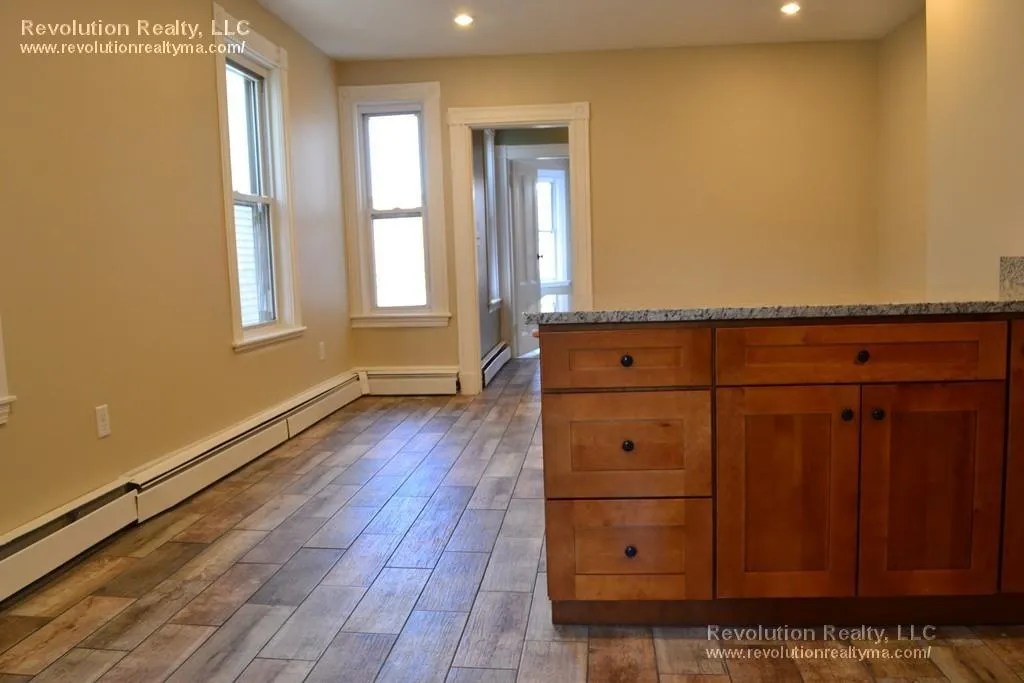 4 bed, 2 bath apartment for rent at 23 Alston St Unit 2, East Somerville — photo 3 of 8