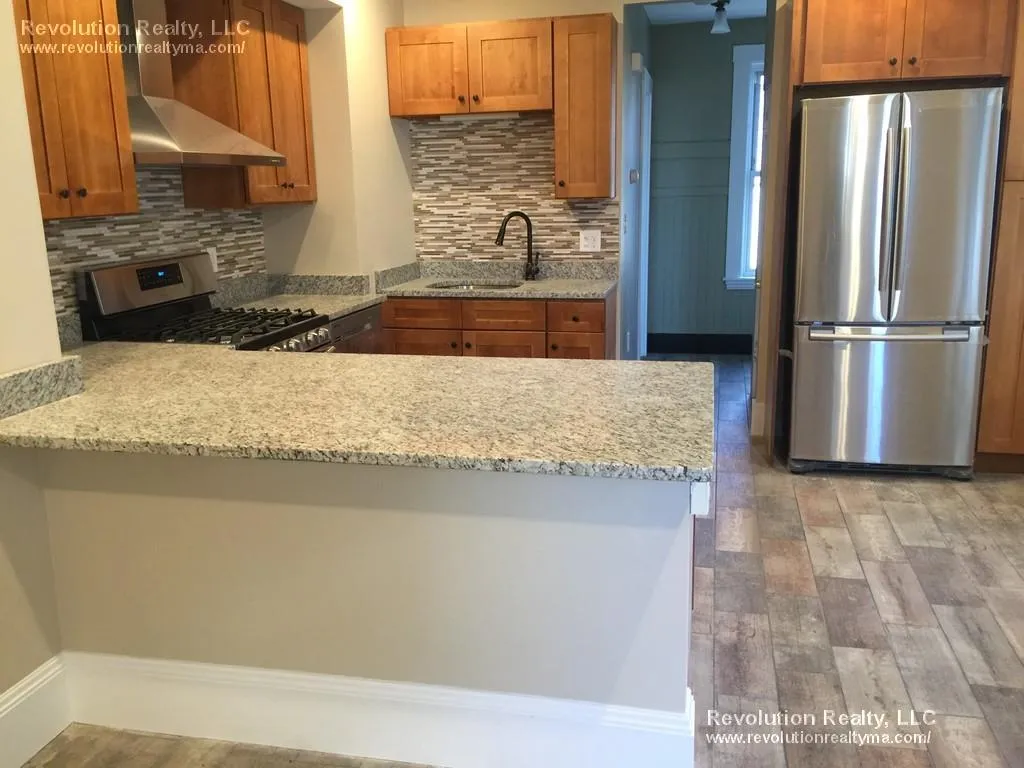 4 bed, 2 bath apartment for rent at 23 Alston St Unit 2, East Somerville — photo 2 of 8