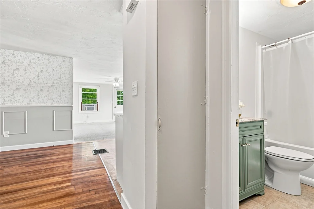 3 bed, 1 bath apartment for rent at 23 Ames Ave Unit A, Wrentham — photo 10 of 26