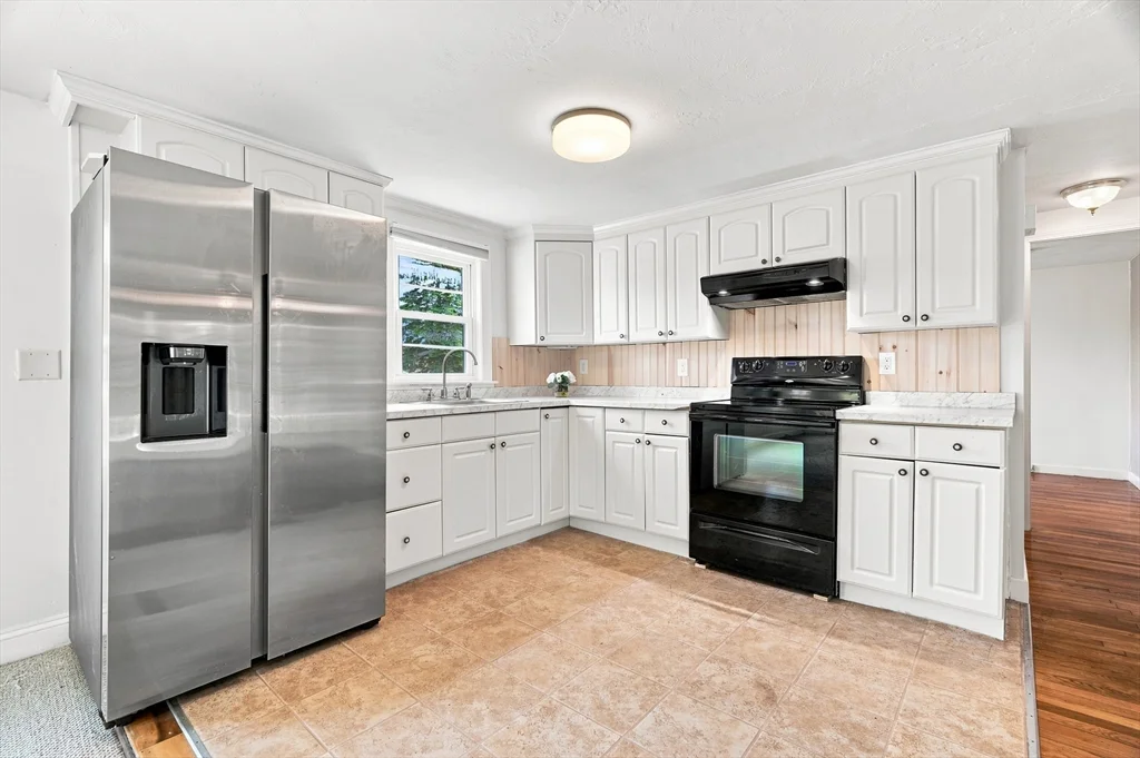 3 bed, 1 bath apartment for rent at 23 Ames Ave Unit A, Wrentham — photo 6 of 26