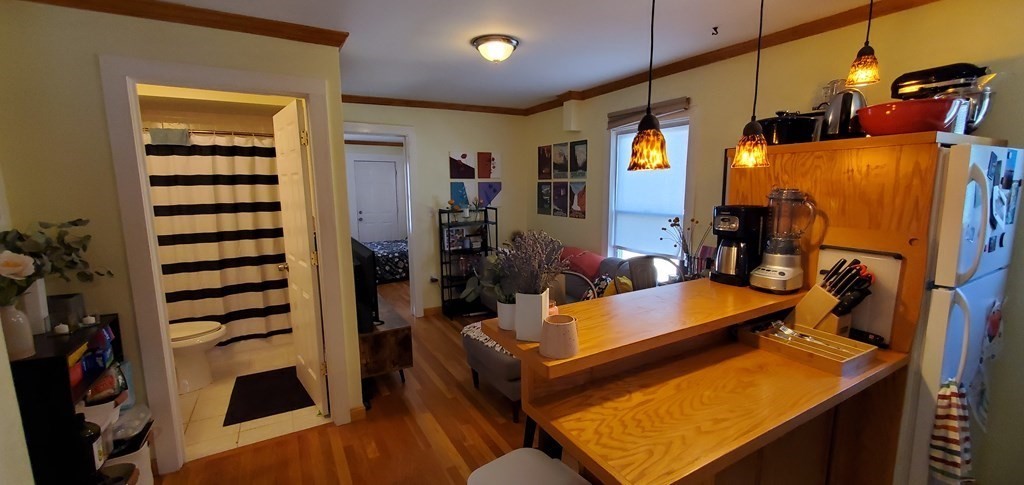 2 bed, 1 bath apartment for rent at 23 Andrew St Unit 2, Cambridgeport — photo 3 of 10