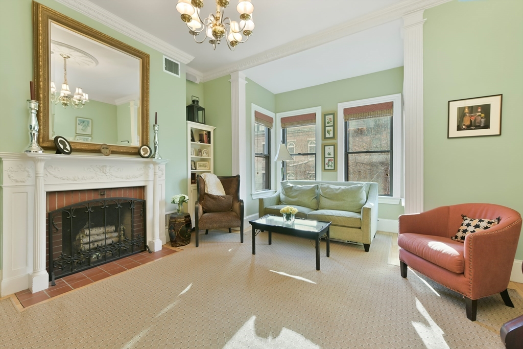 3 bed, 2 bath apartment for rent at 23 Appleton Unit 2, South End