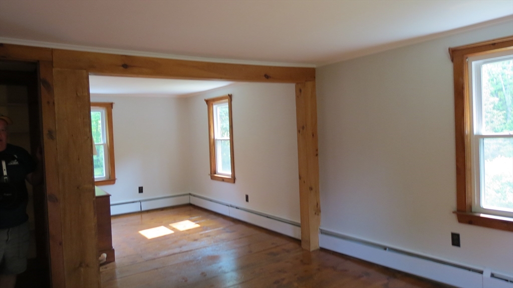 3 bed, 1 bath apartment for rent at 23 Archelaus Pl, West Newbury — photo 10 of 16