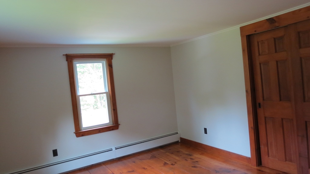 3 bed, 1 bath apartment for rent at 23 Archelaus Pl, West Newbury — photo 9 of 16