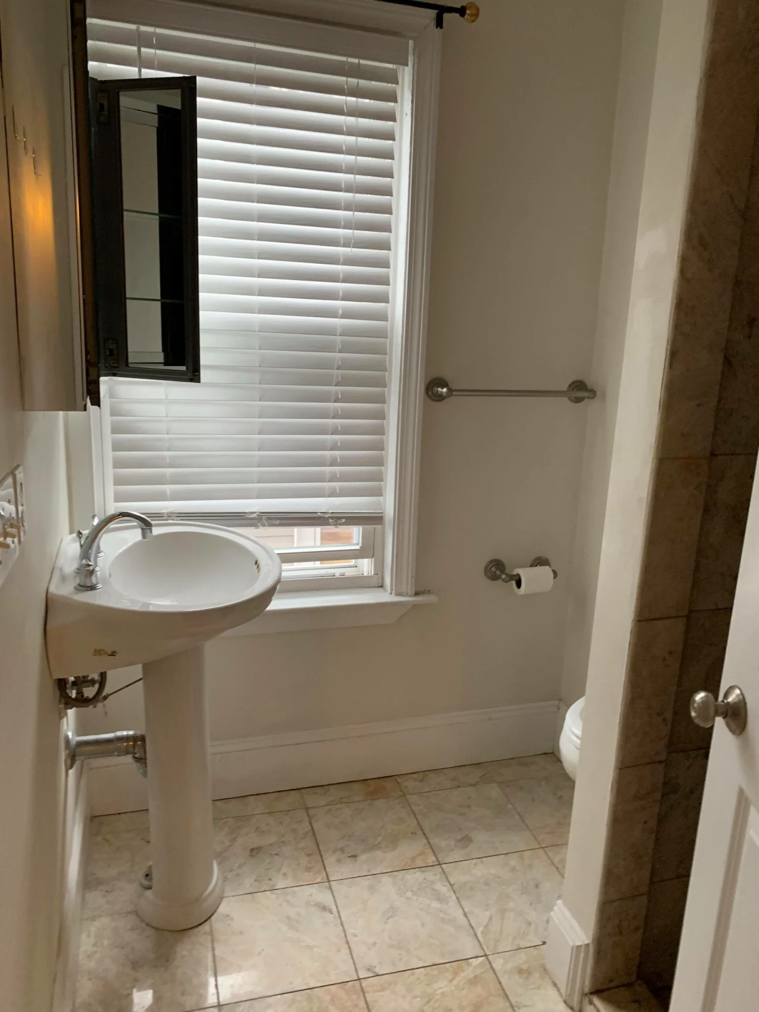 3 bed, 2 bath apartment for rent at 23 Aspinwall Ave Unit 4, Central Village — photo 8 of 8