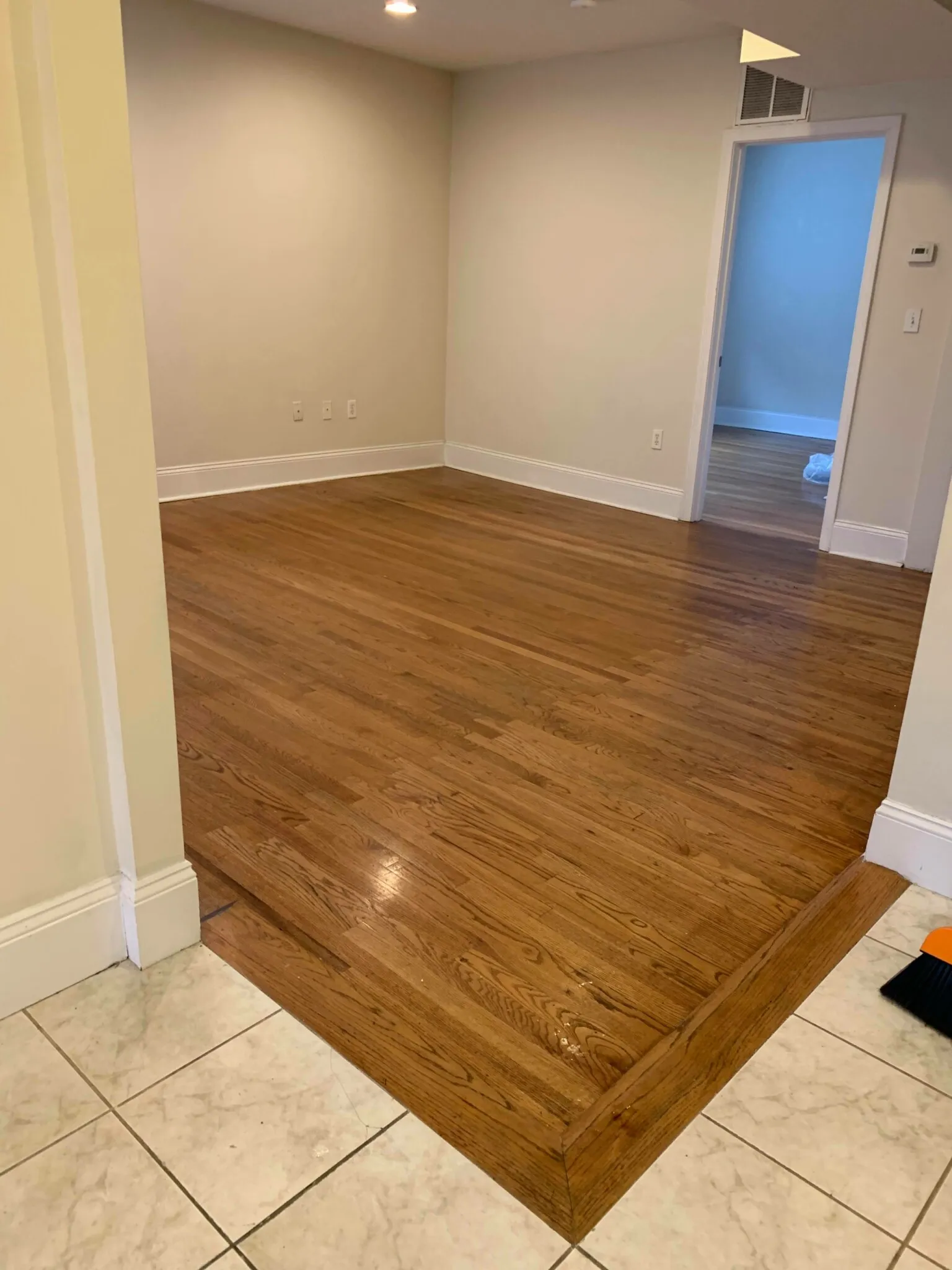 3 bed, 2 bath apartment for rent at 23 Aspinwall Ave Unit 4, Central Village — photo 4 of 8