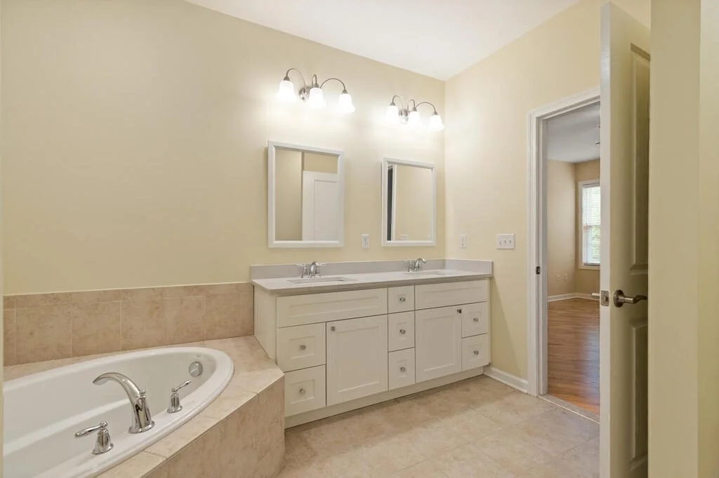 2 bed, 2 bath apartment for rent at 23 Augustus Ct Unit 1004, Reading — photo 18 of 28