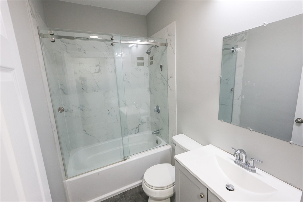 4 bed, 1 bath apartment for rent at 23 Barry St Unit 3A, Dorchester — photo 4 of 8