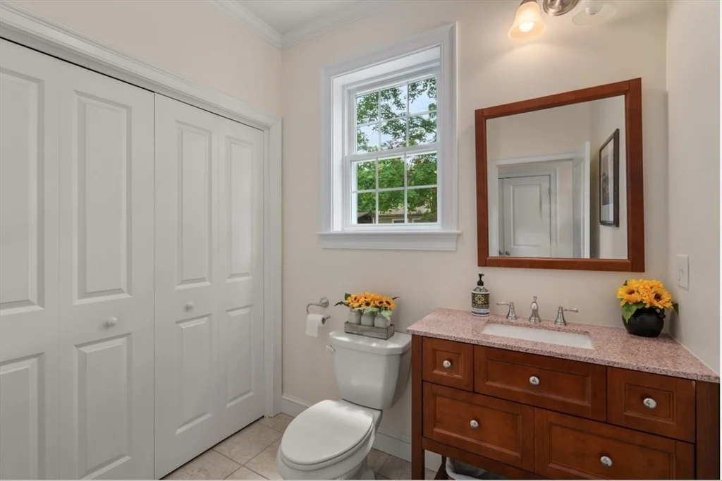 4 bed, 2 bath apartment for rent at 23 Basswood Ave, Sudbury — photo 14 of 29