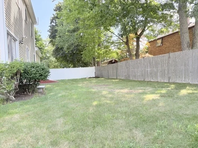 4 bed, 2 bath apartment for rent at 23 Basswood Ave, Sudbury — photo 26 of 29