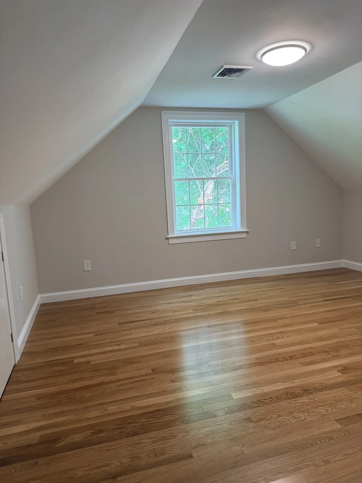 4 bed, 2 bath apartment for rent at 23 Basswood Ave, Sudbury — photo 35 of 37