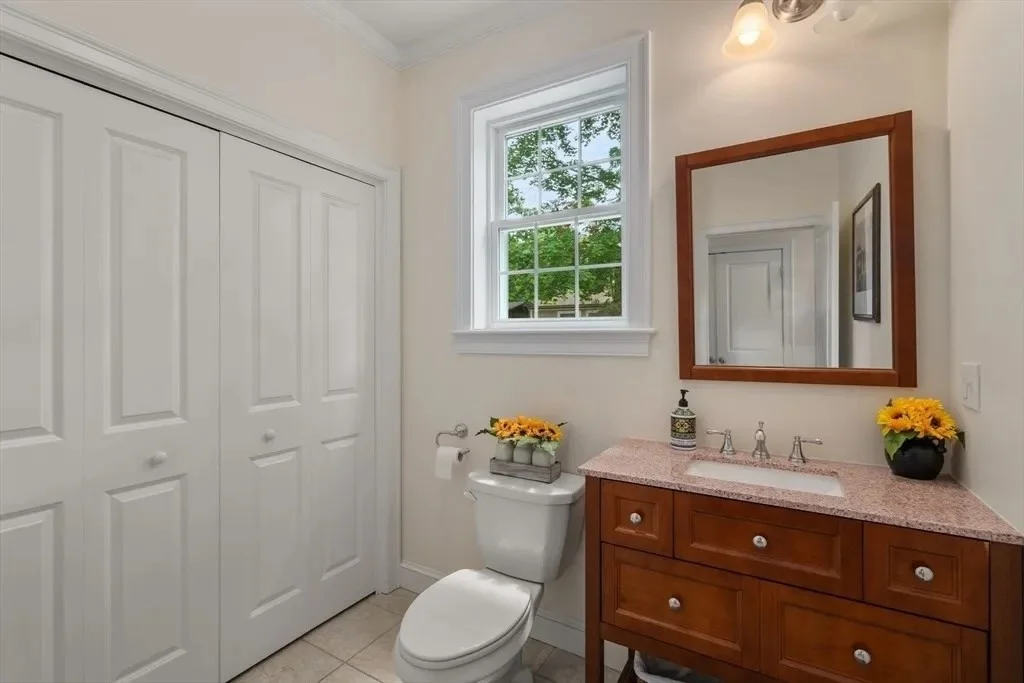 4 bed, 2 bath apartment for rent at 23 Basswood Ave, Sudbury — photo 37 of 37