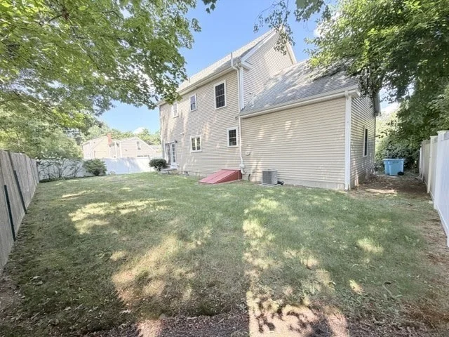 4 bed, 2 bath apartment for rent at 23 Basswood Ave, Sudbury — photo 25 of 29