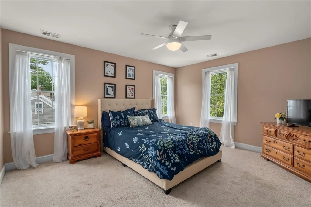 4 bed, 2 bath apartment for rent at 23 Basswood Ave, Sudbury — photo 15 of 29