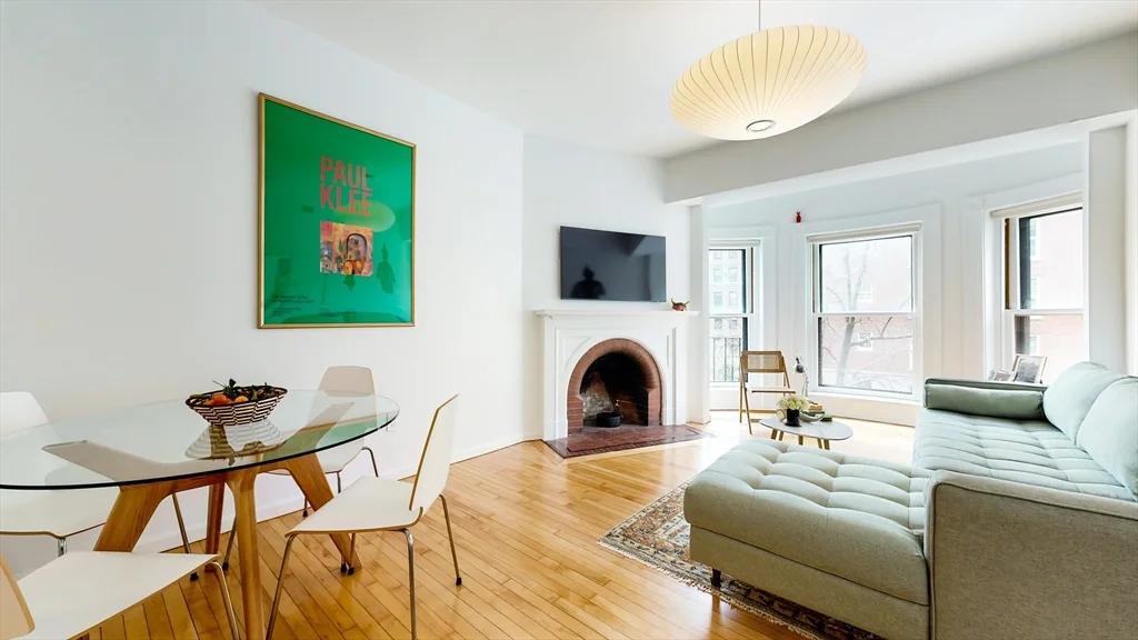 1 bed, 1 bath apartment for rent at 23 Bay State Rd Unit 5, Back Bay