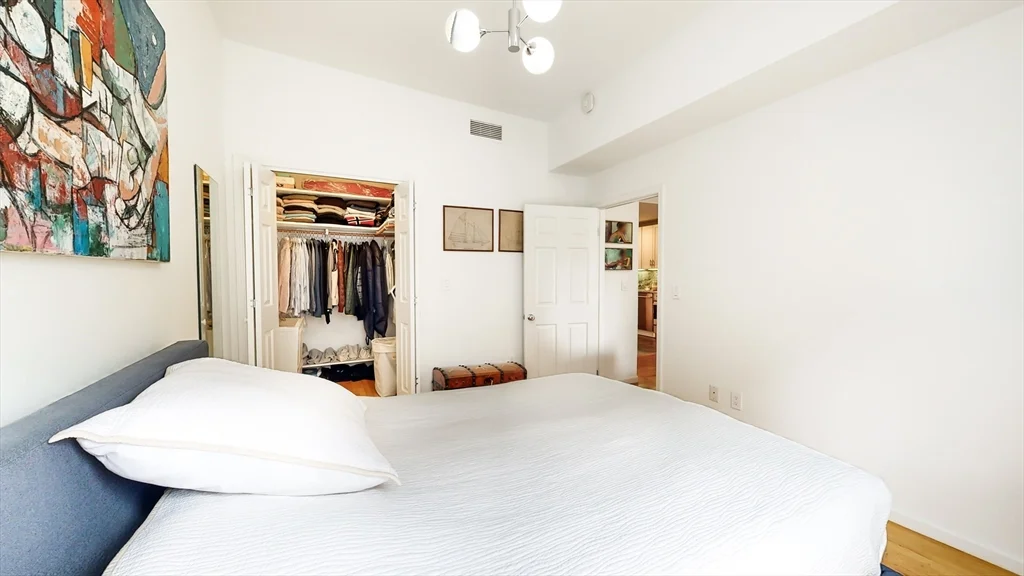 1 bed, 1 bath apartment for rent at 23 Bay State Rd Unit 5, Back Bay — photo 14 of 21