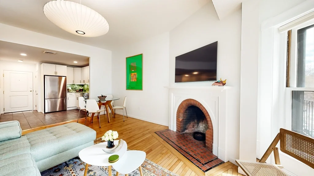 1 bed, 1 bath apartment for rent at 23 Bay State Rd Unit 5, Back Bay — photo 4 of 21