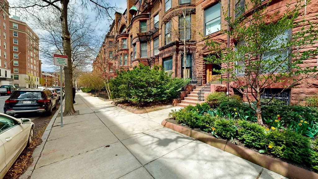 1 bed, 1 bath apartment for rent at 23 Bay State Rd Unit 5, Back Bay — photo 19 of 21